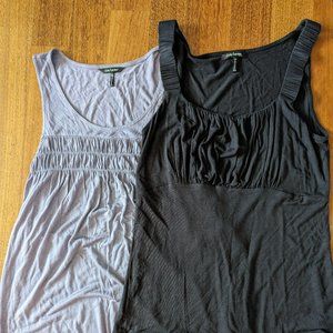 Set of Two Medium Daisy Fuentes Ladies tank tops-Excellent condition